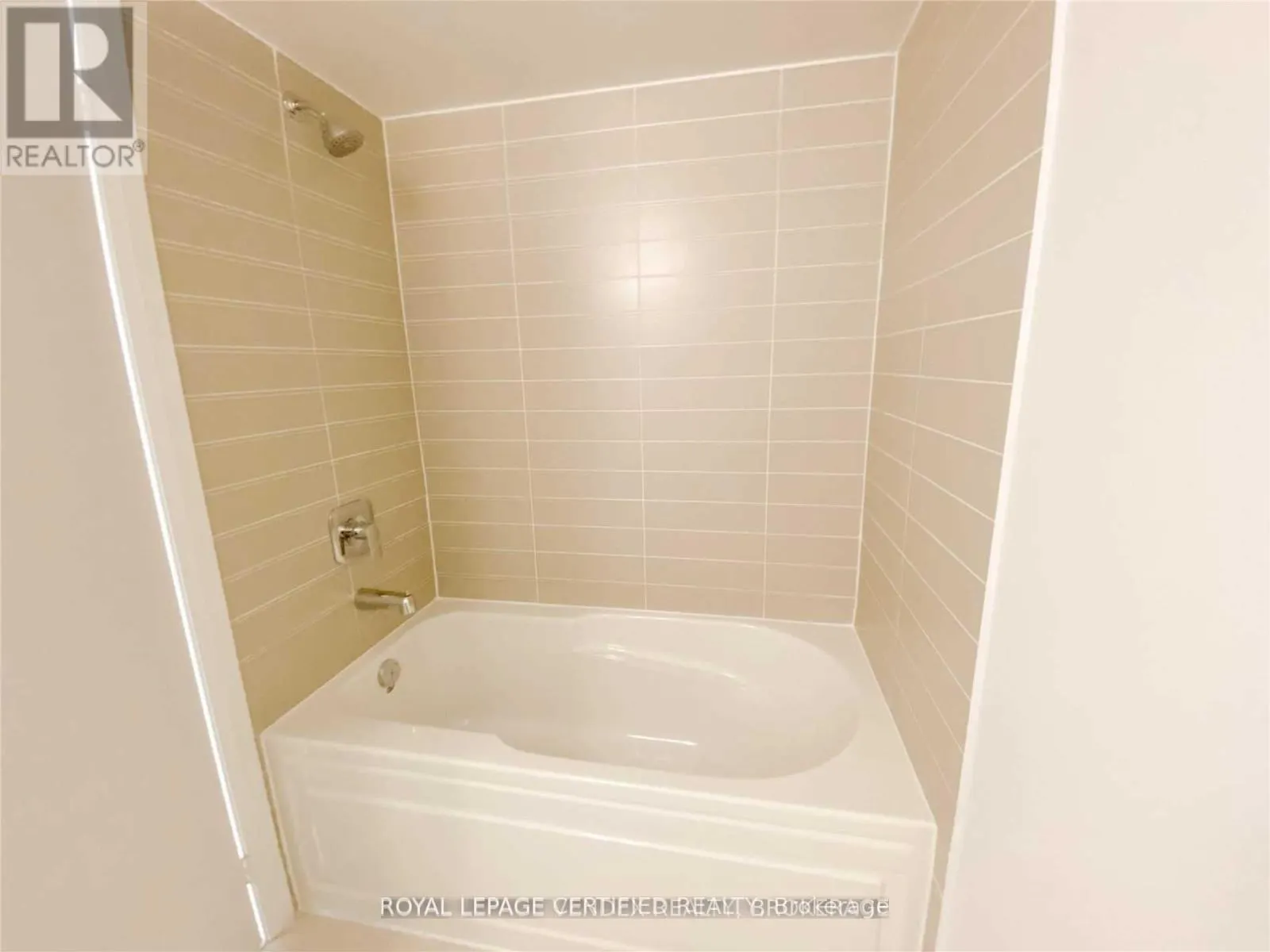 1009 - 1461 LAWRENCE AVENUE W