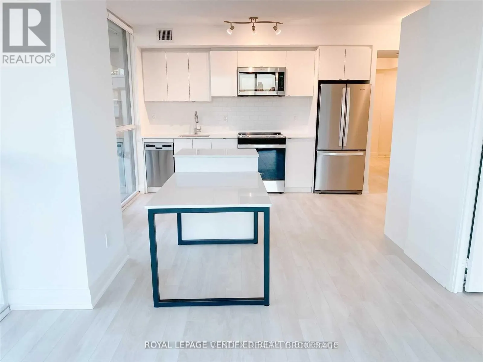 1009 - 1461 LAWRENCE AVENUE W