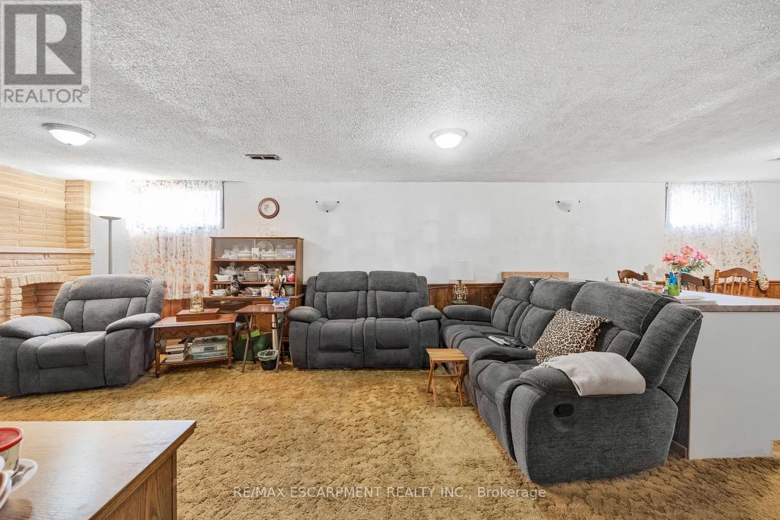 1196 DOWLAND CRESCENT