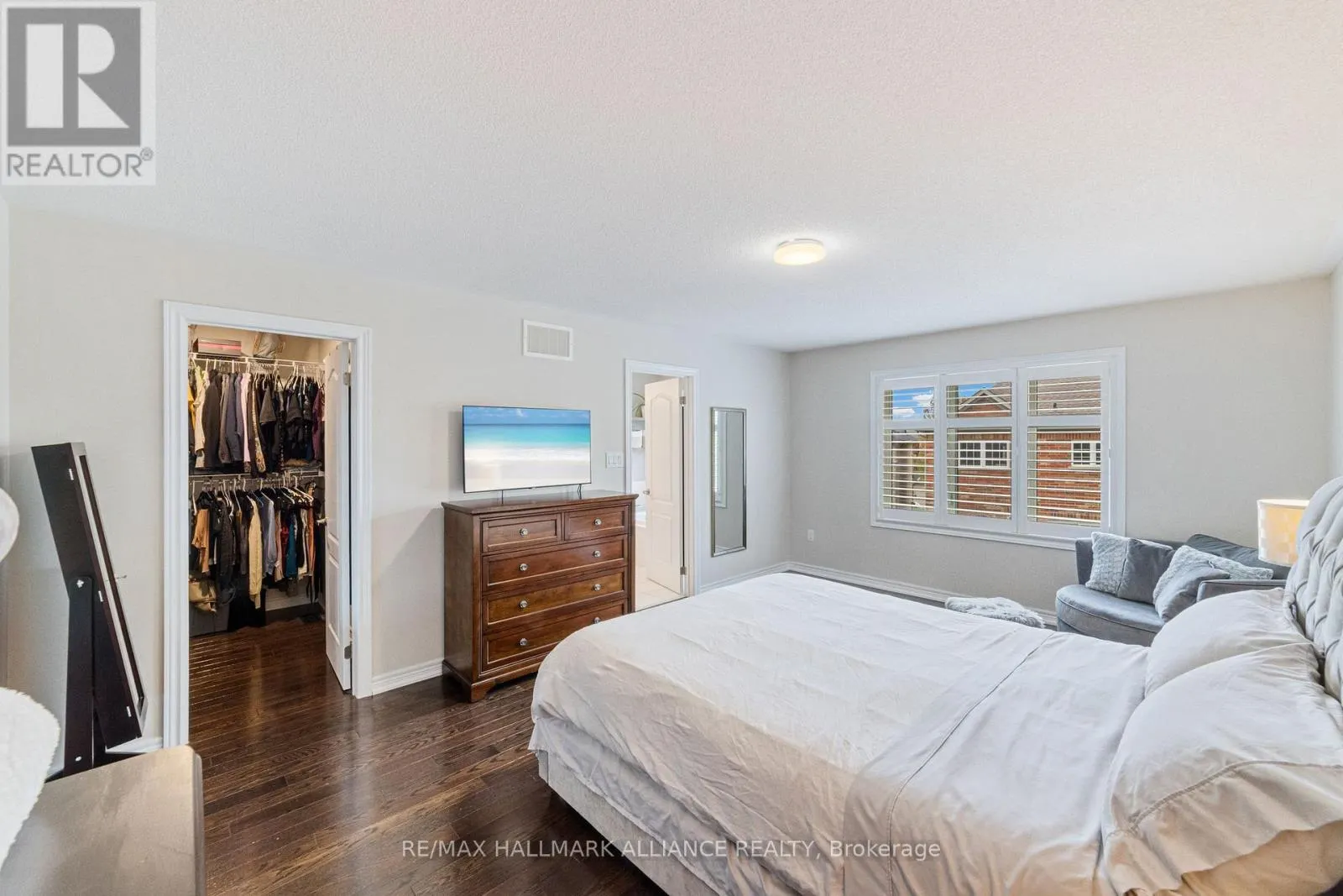 37 DIAMOND LEAF LANE