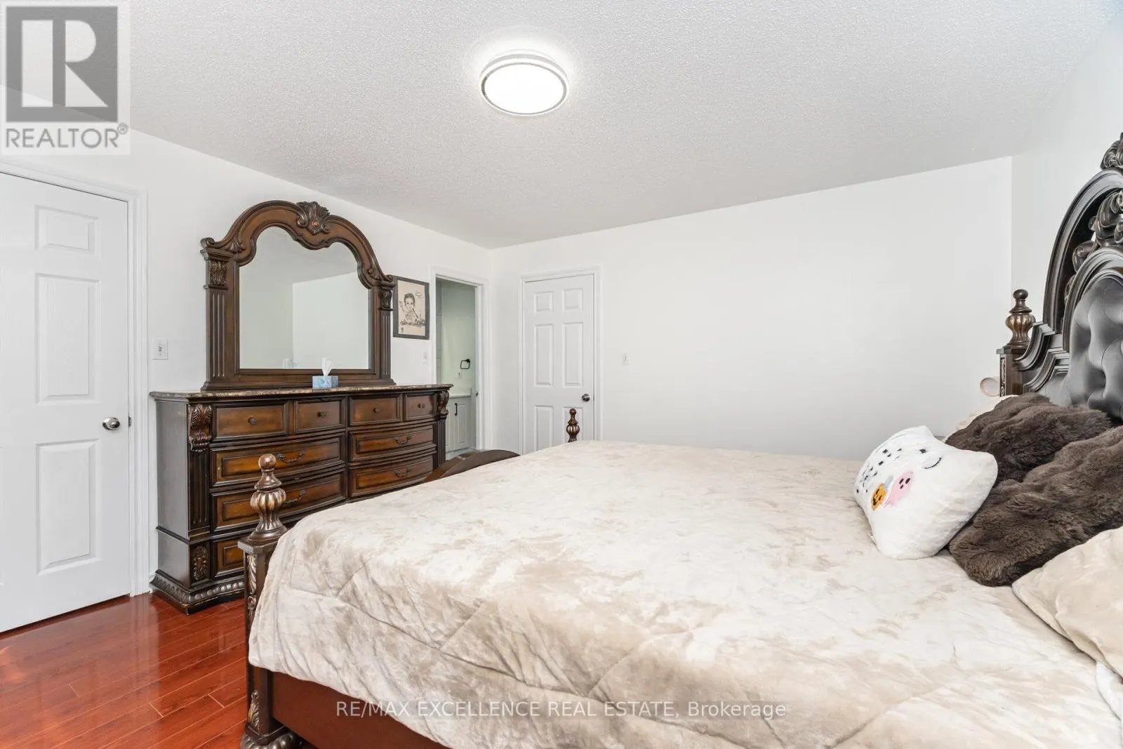 36 COPPERMILL DRIVE W