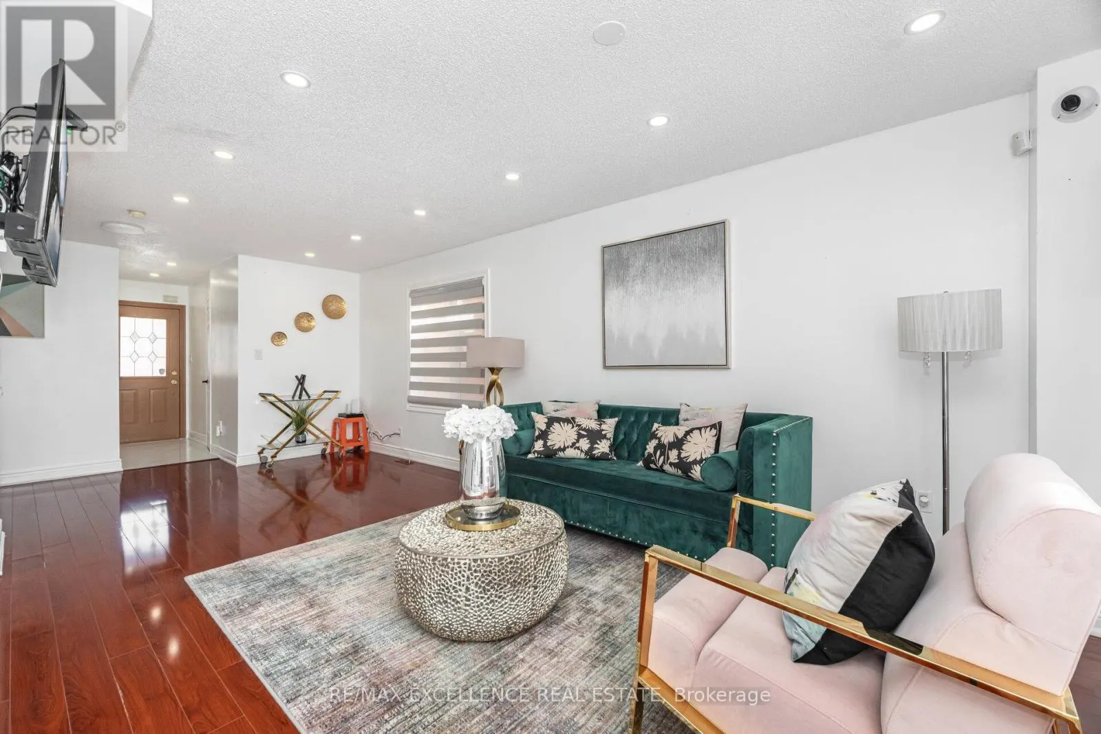 36 COPPERMILL DRIVE W