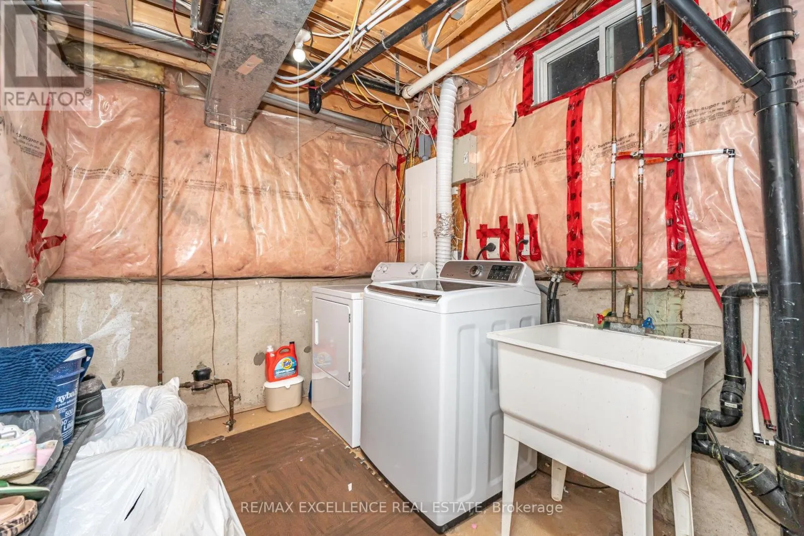 36 COPPERMILL DRIVE W