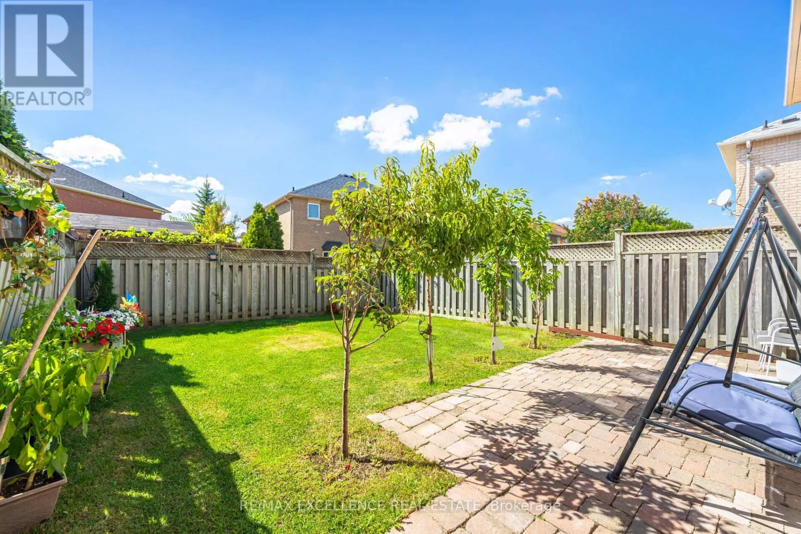 36 COPPERMILL DRIVE W