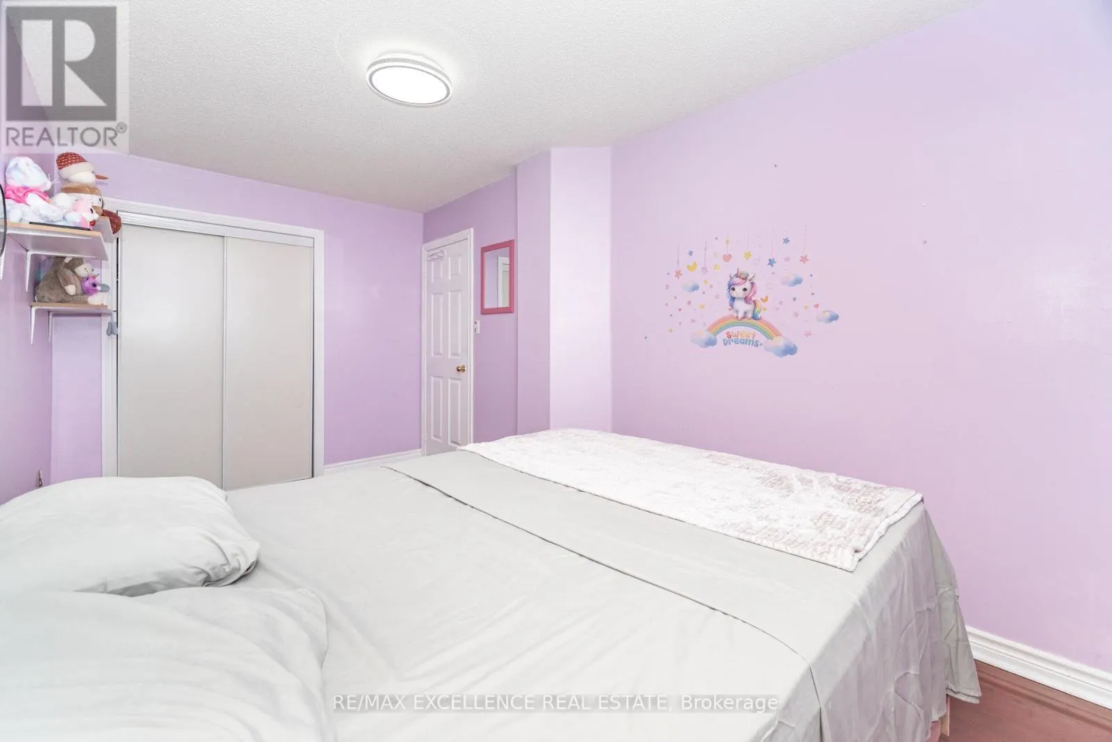 36 COPPERMILL DRIVE W