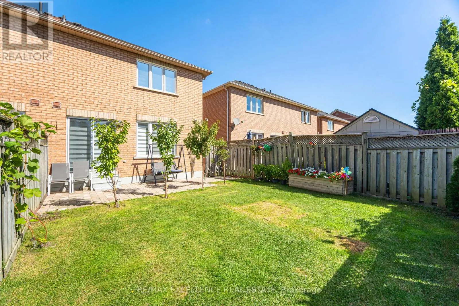 36 COPPERMILL DRIVE W