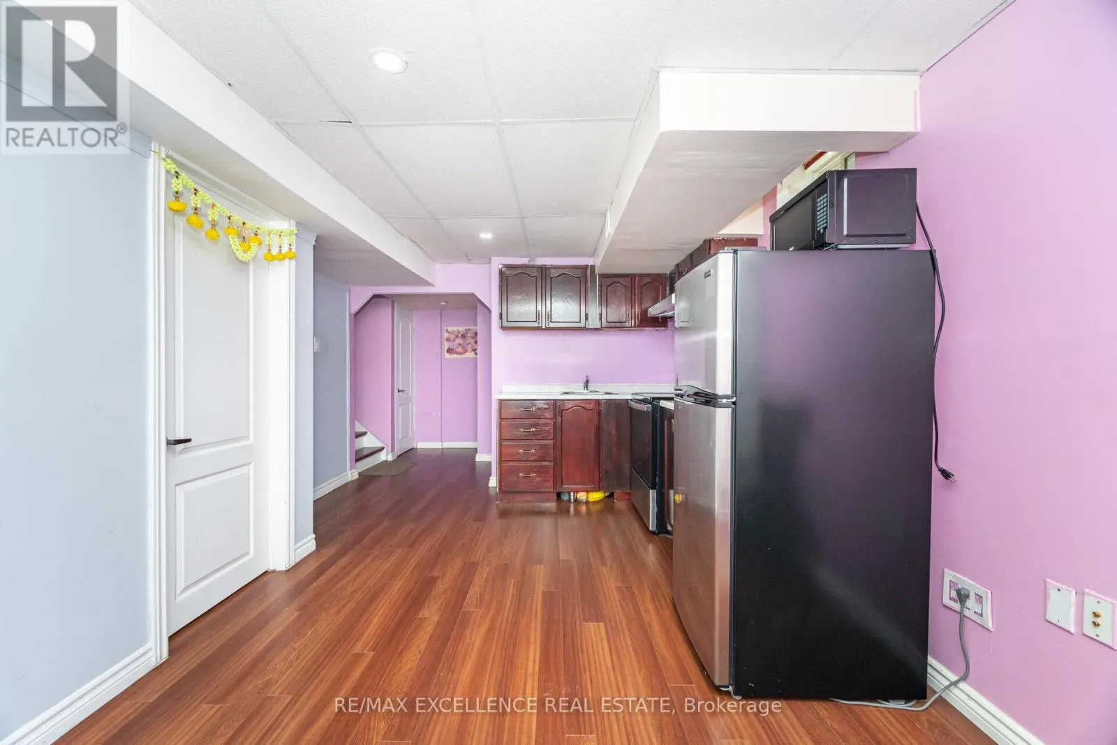 36 COPPERMILL DRIVE W