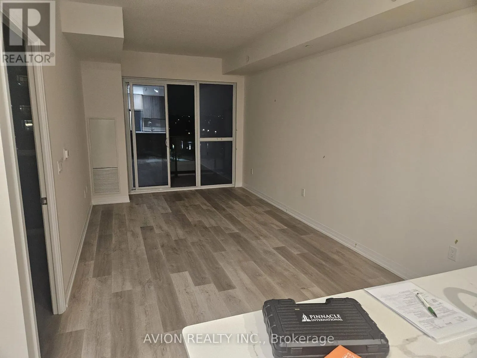 515 - 15 WATERGARDEN DRIVE