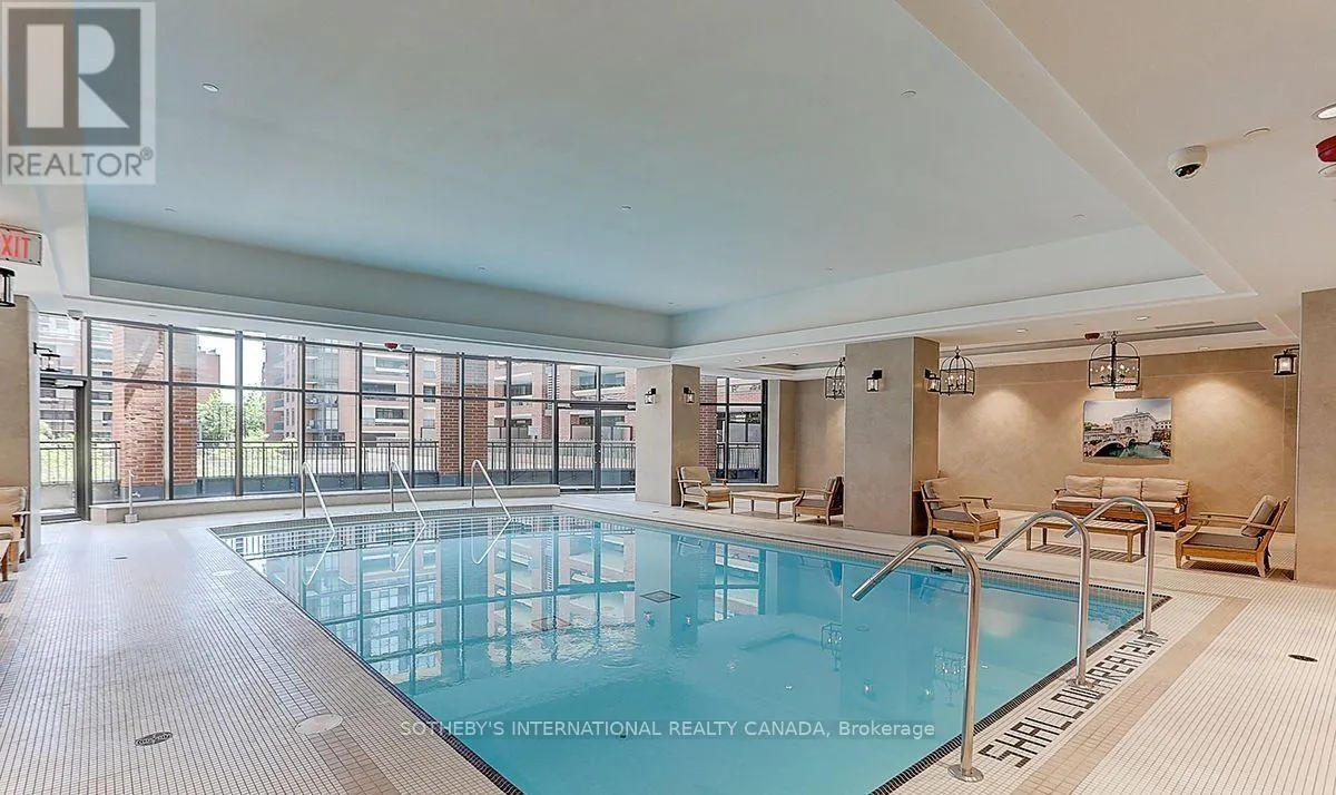 802 - 830 LAWRENCE AVENUE W
