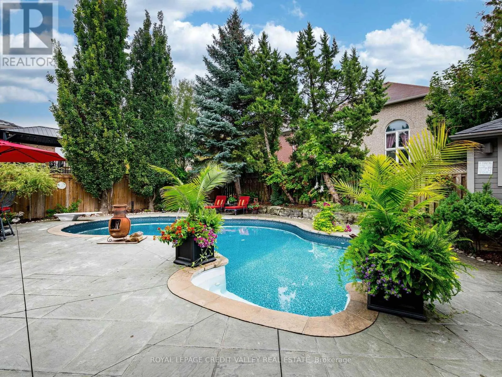 81 PINEBROOK CIRCLE