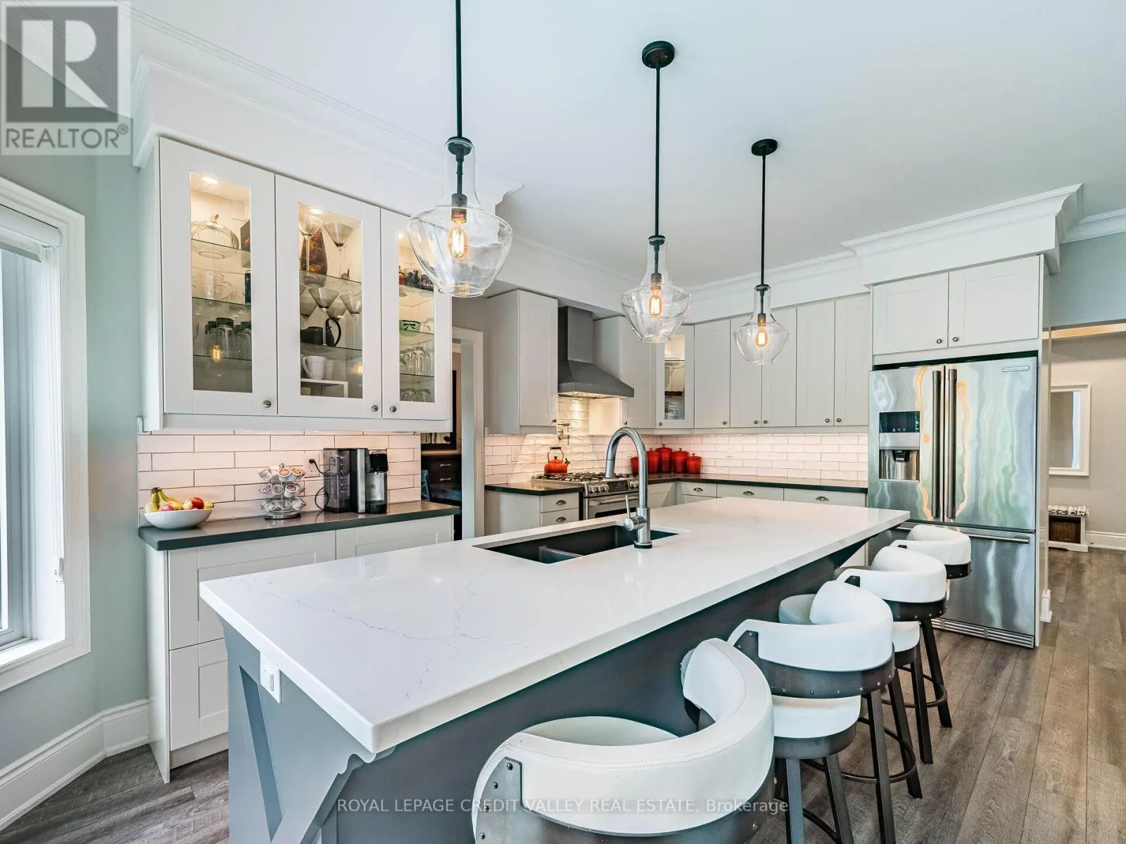 81 PINEBROOK CIRCLE