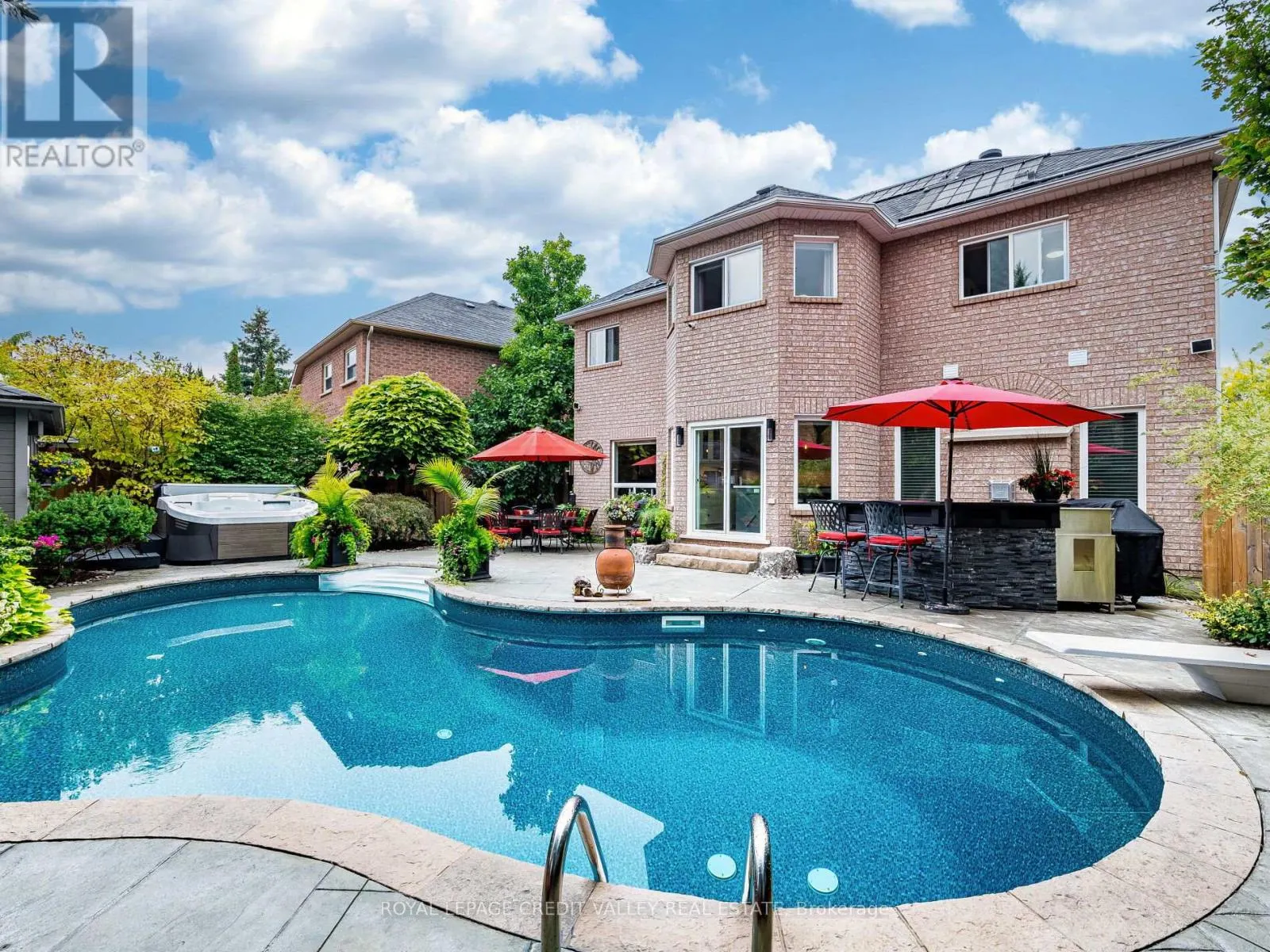 81 PINEBROOK CIRCLE