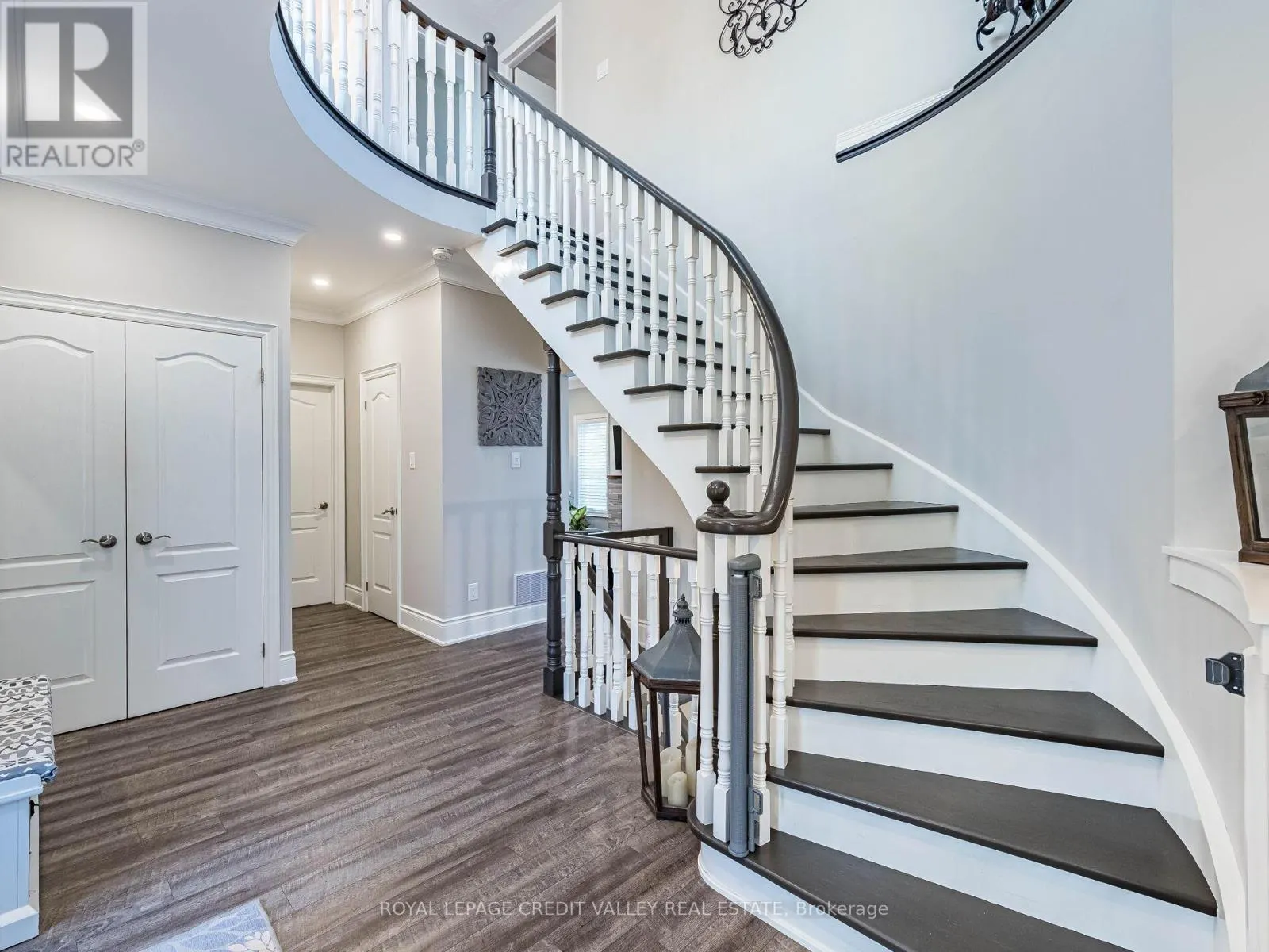 81 PINEBROOK CIRCLE