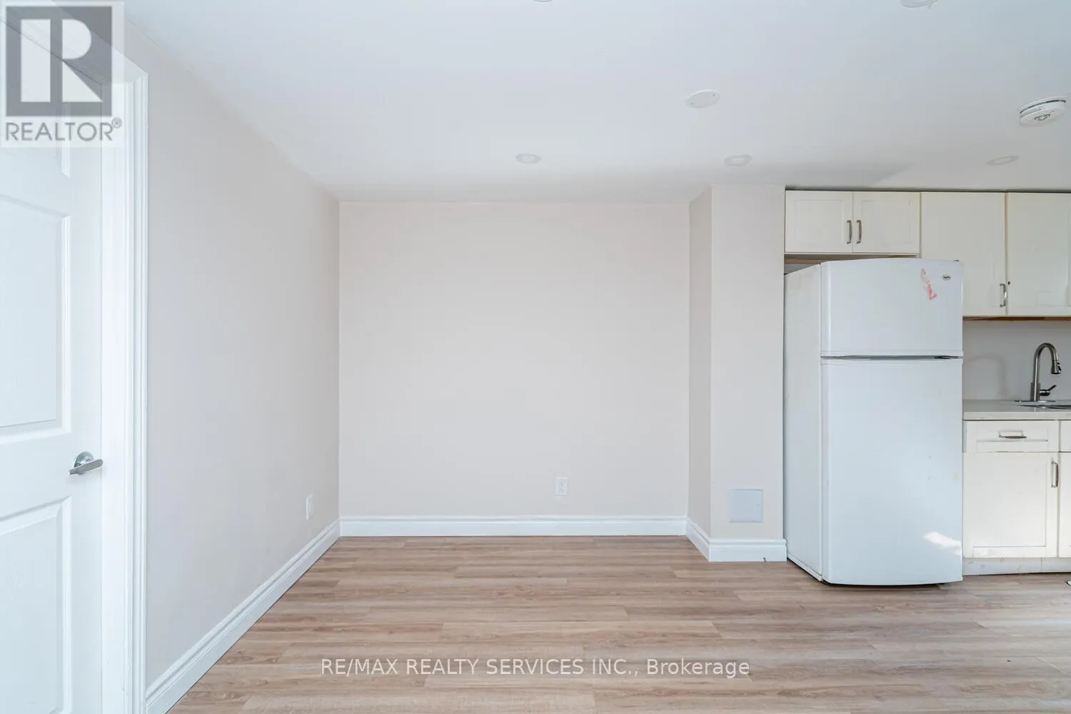 172 HANSEN ROAD