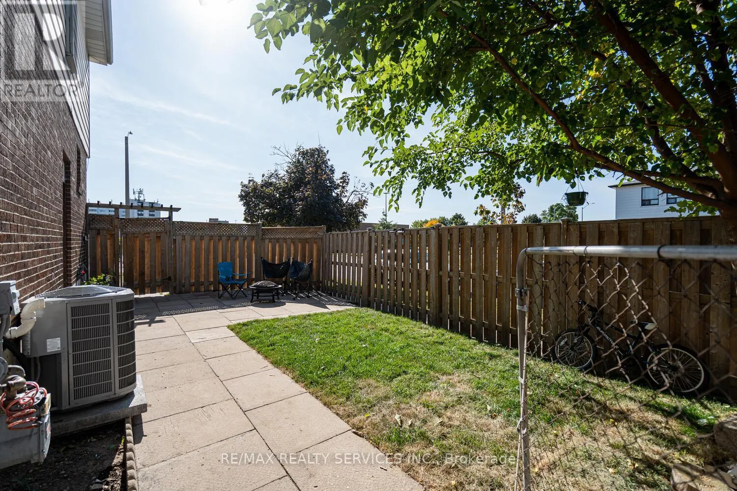 172 HANSEN ROAD