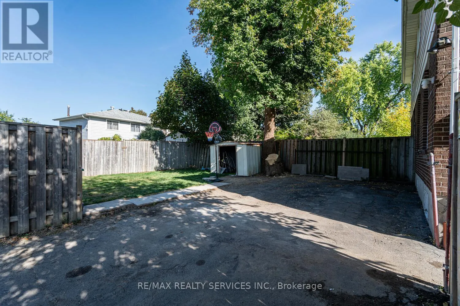 172 HANSEN ROAD
