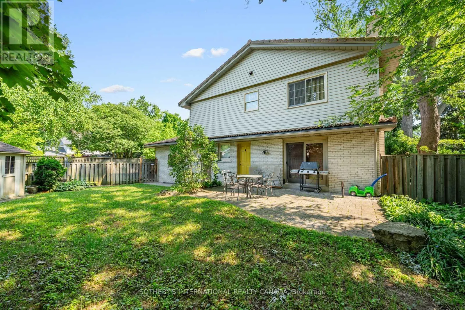 1601 CALUMET PLACE