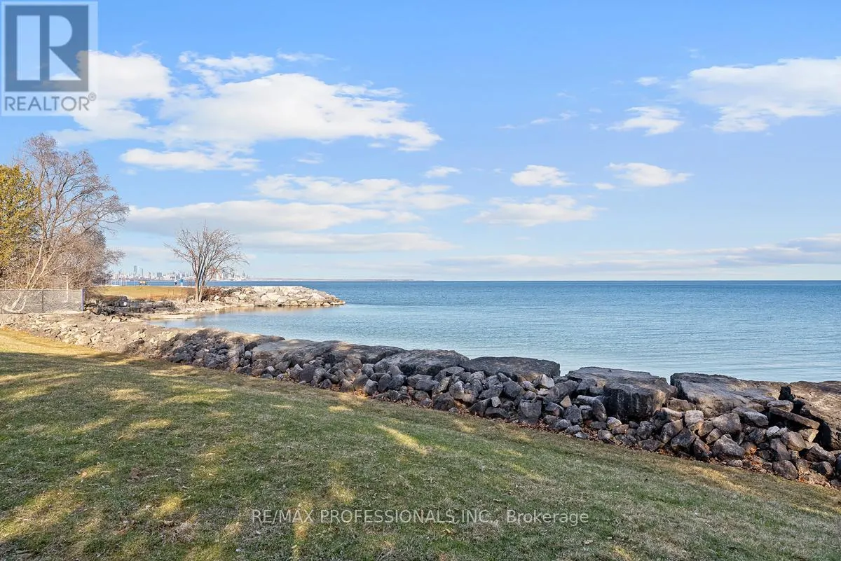 501 - 41 LAKE SHORE DRIVE