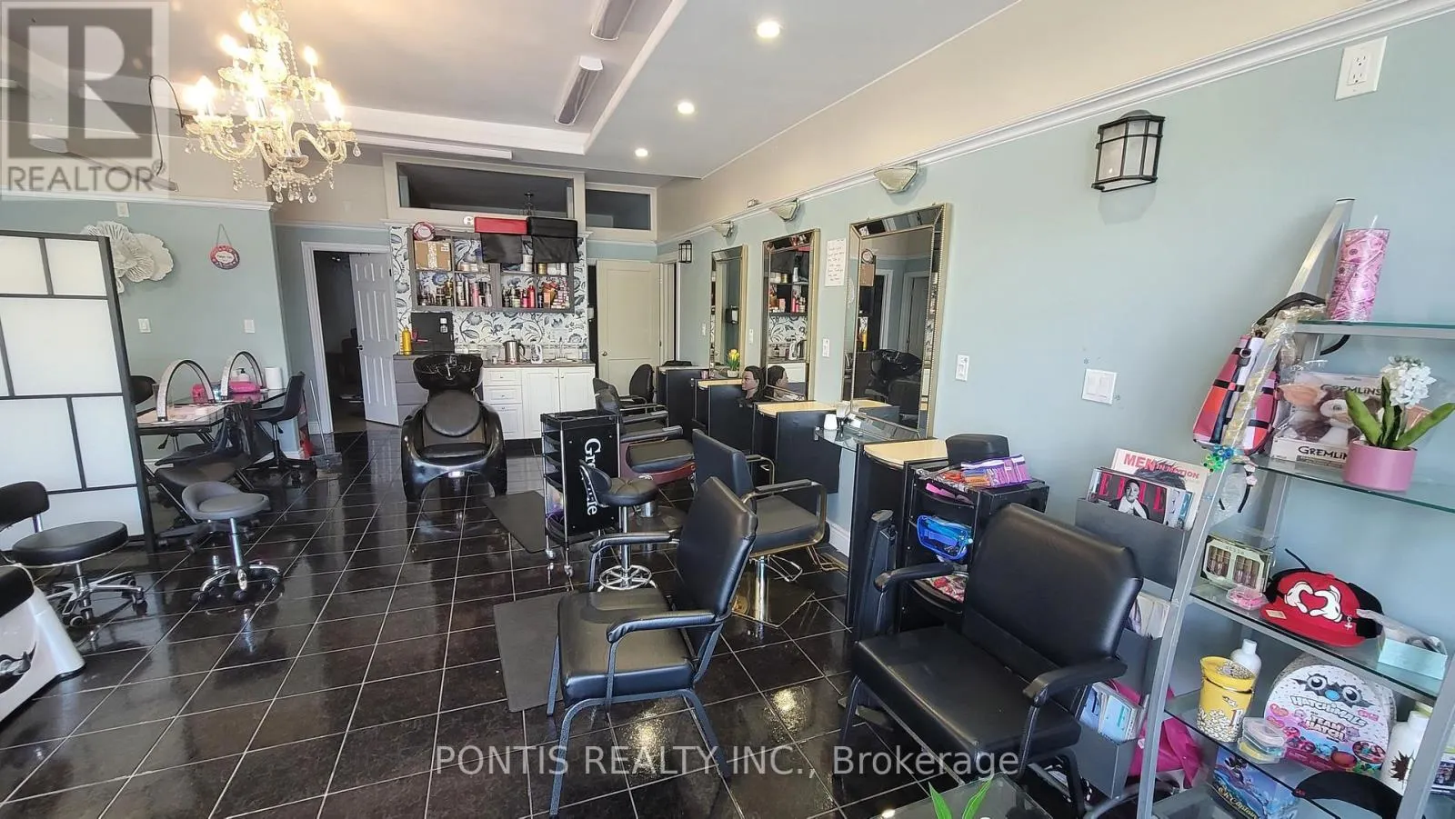 612 LAKESHORE ROAD E