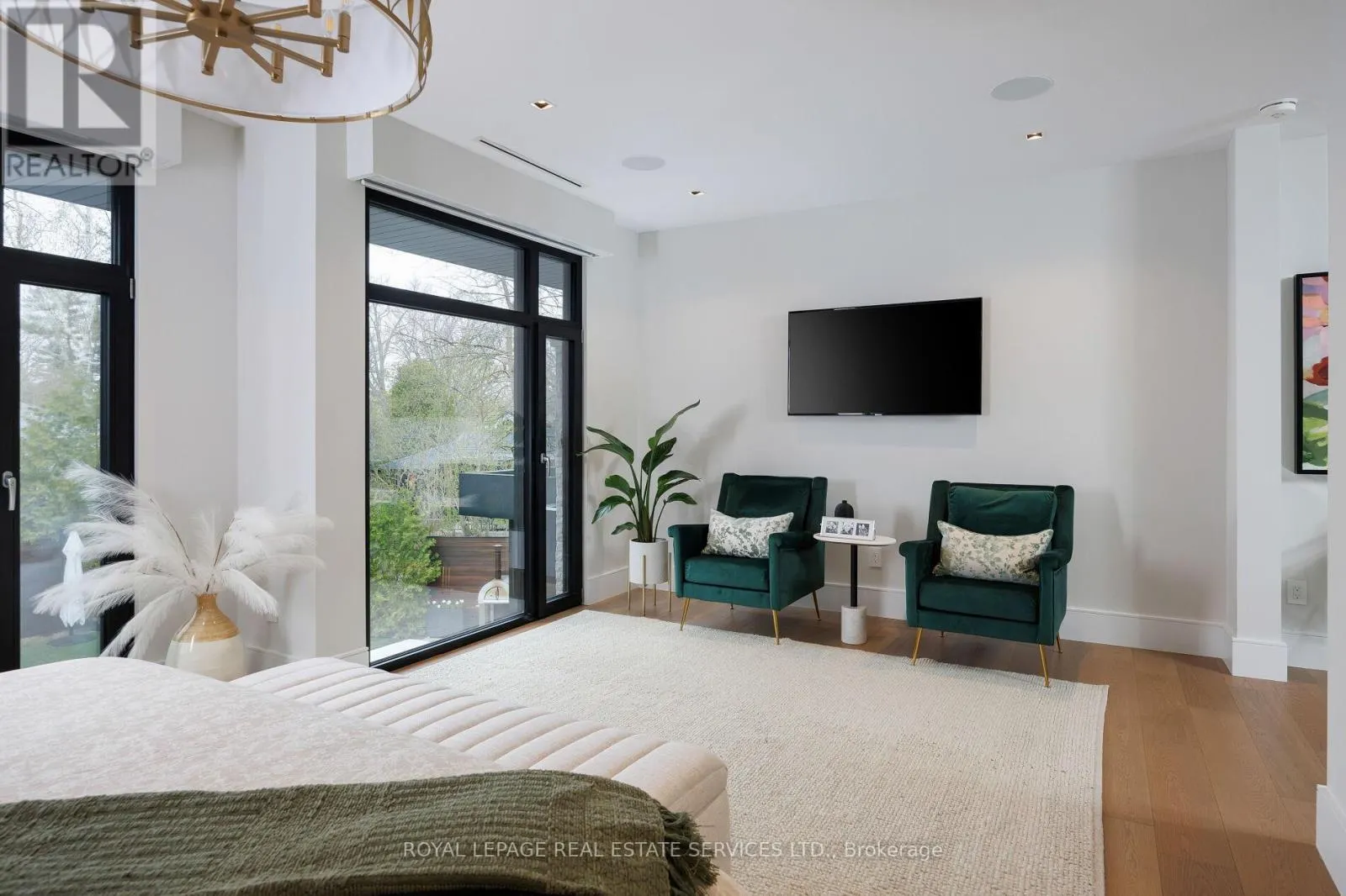 1471 ROGERSWOOD COURT