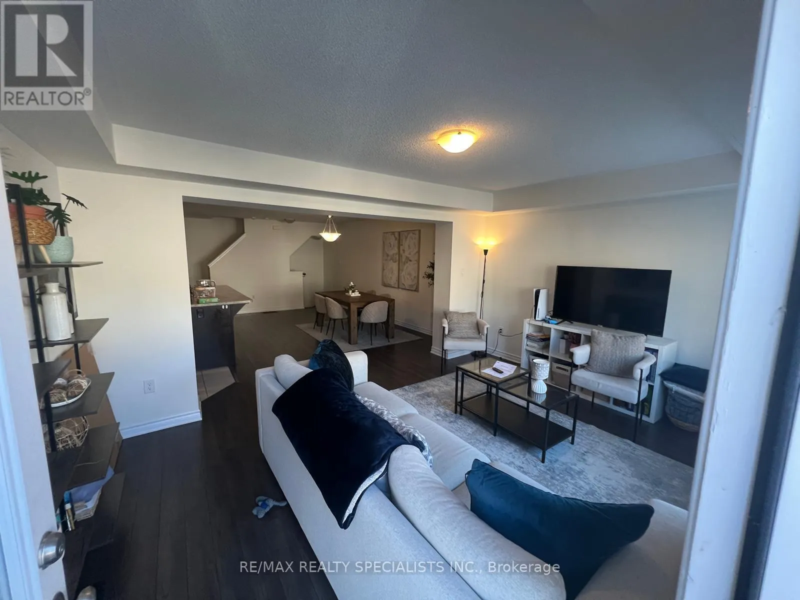 285 CASSON POINT