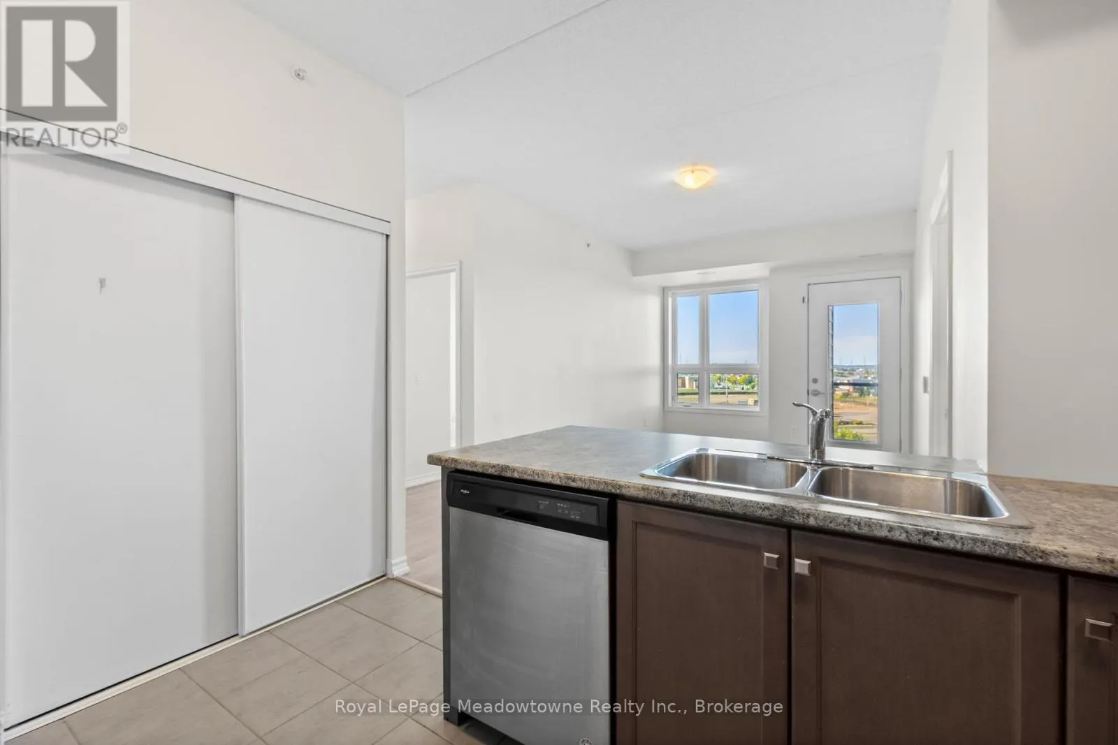 511 - 630 SAUVE STREET, #511