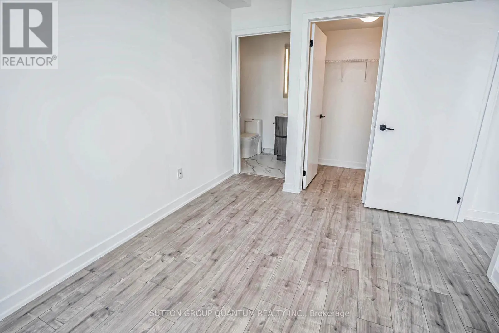 805 - 220 MISSINNIHE WAY