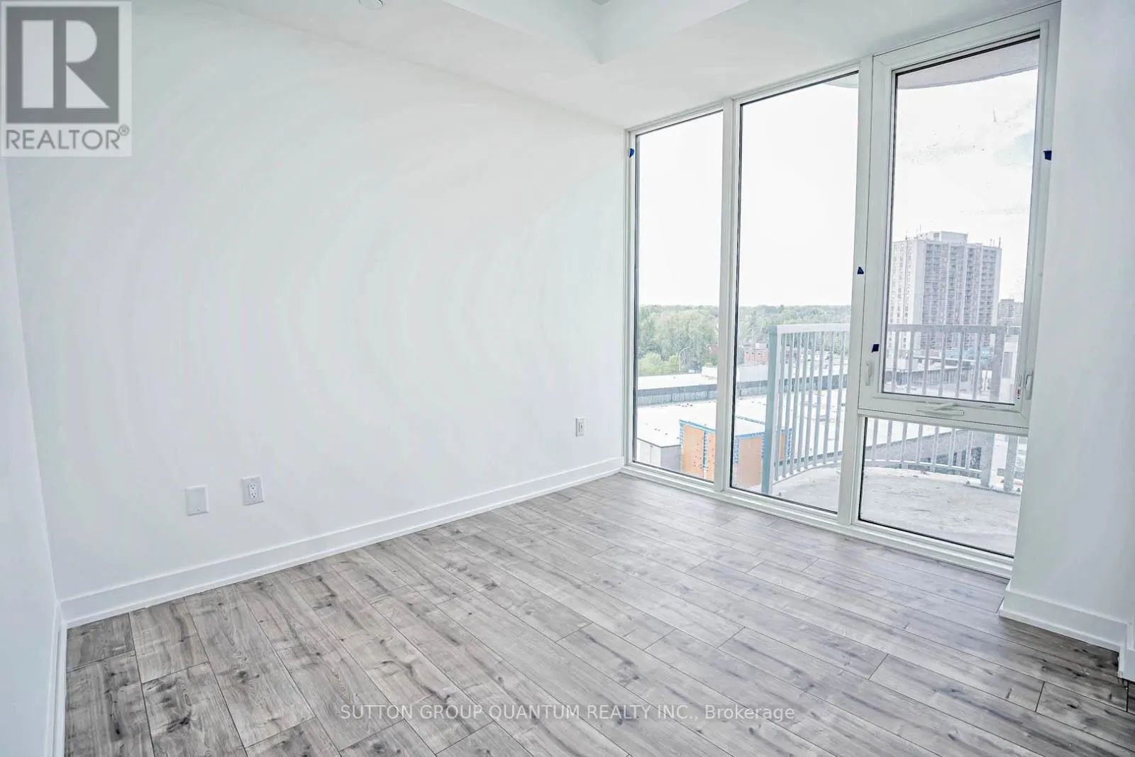 805 - 220 MISSINNIHE WAY