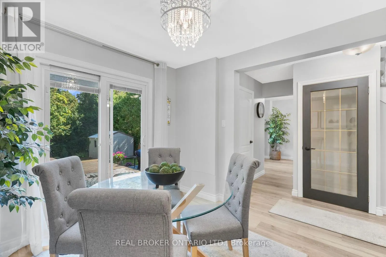40 DAVIS CRESCENT
