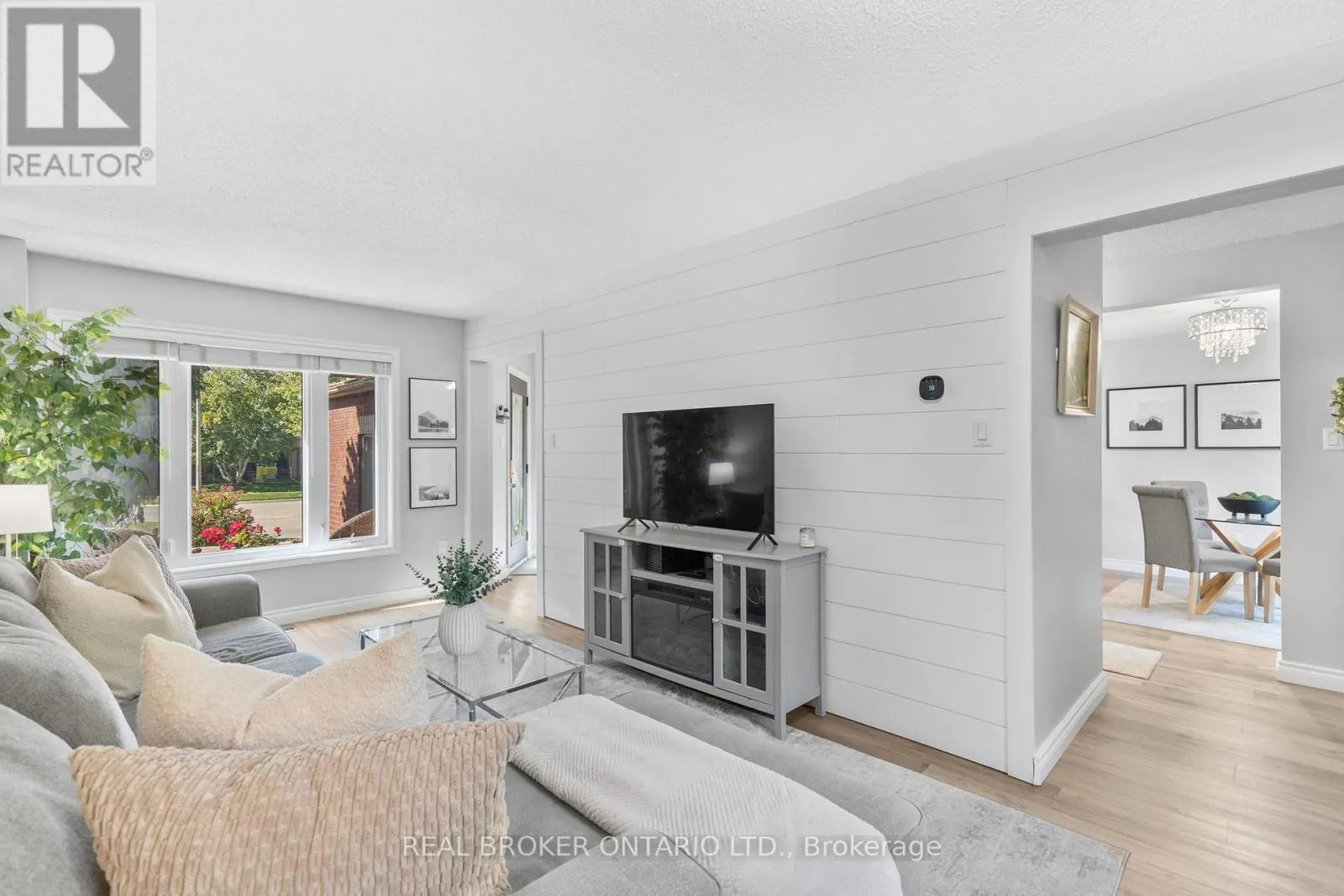 40 DAVIS CRESCENT