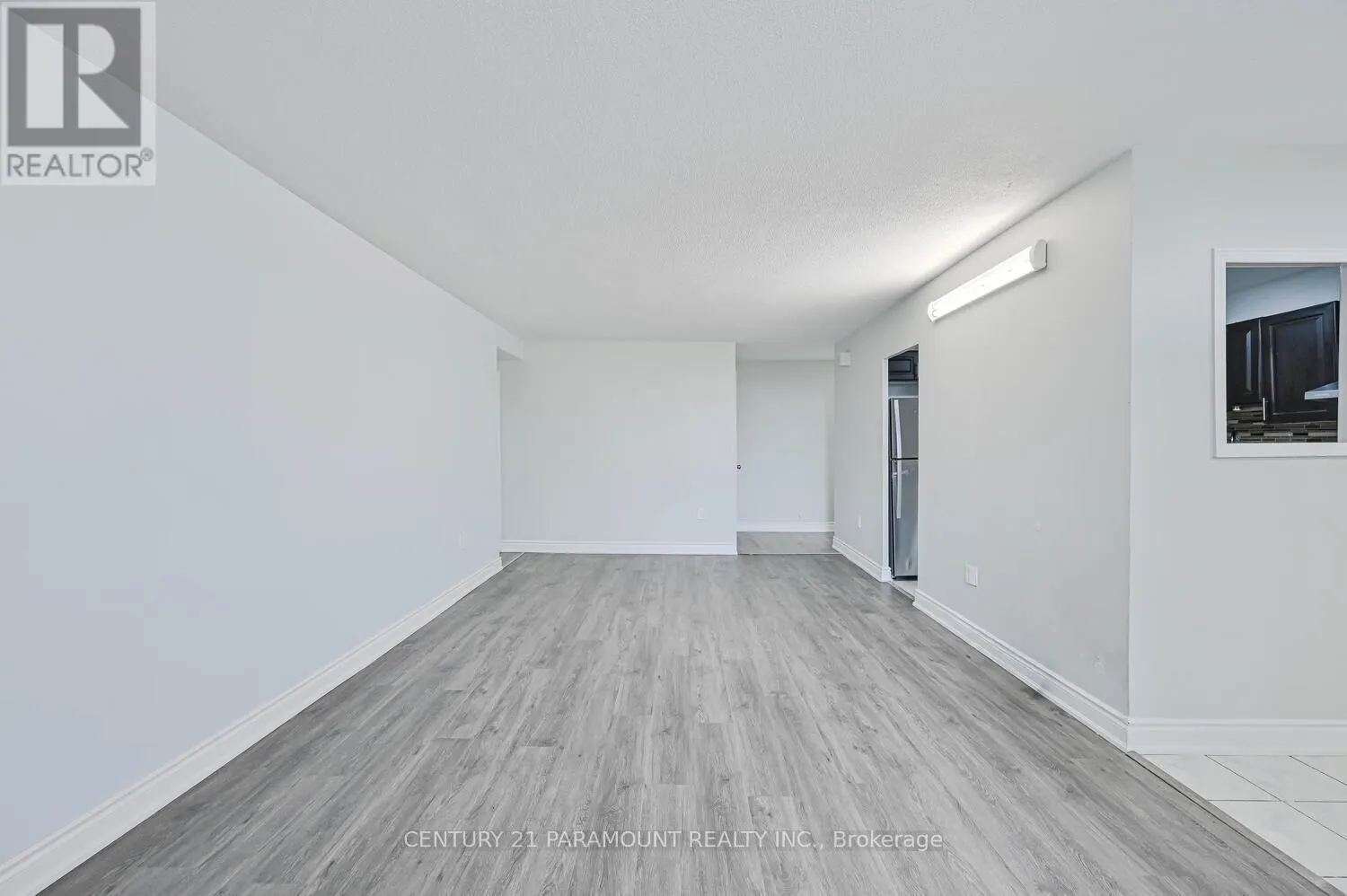 207 - 60 STEVENSON ROAD