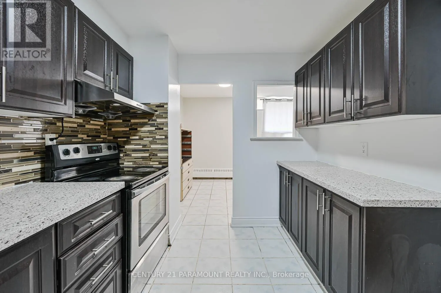 207 - 60 STEVENSON ROAD