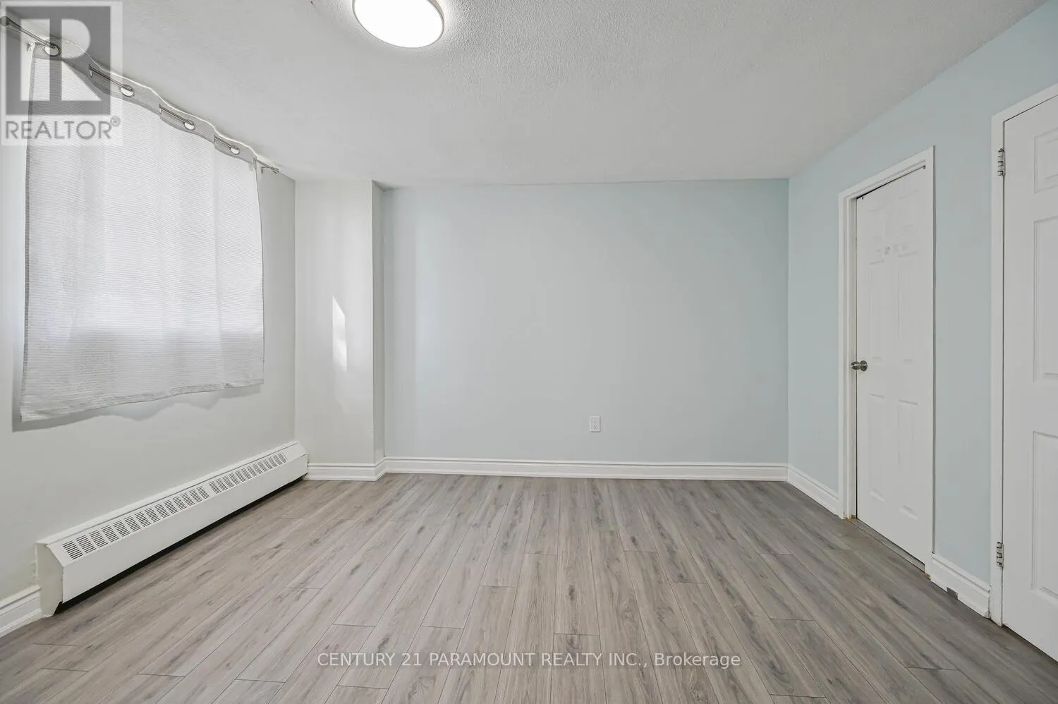 207 - 60 STEVENSON ROAD