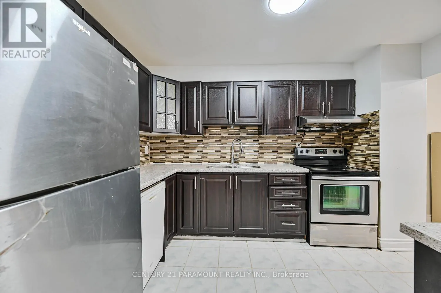 207 - 60 STEVENSON ROAD