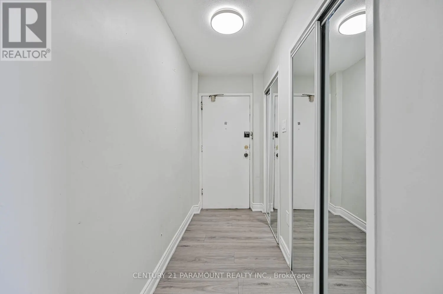 207 - 60 STEVENSON ROAD