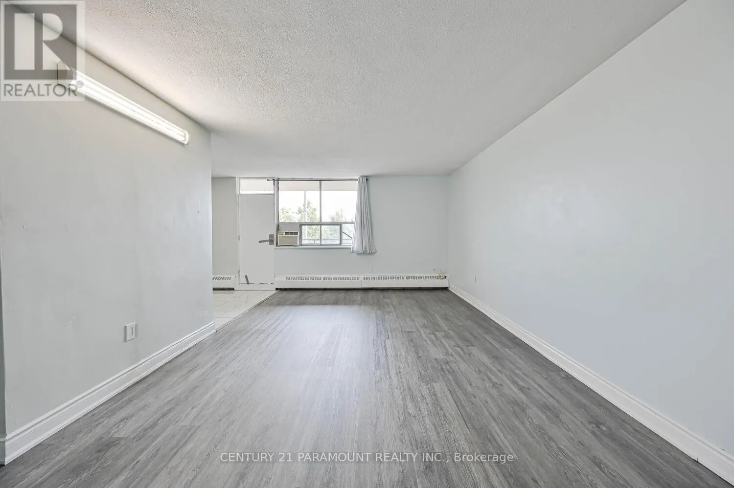 207 - 60 STEVENSON ROAD