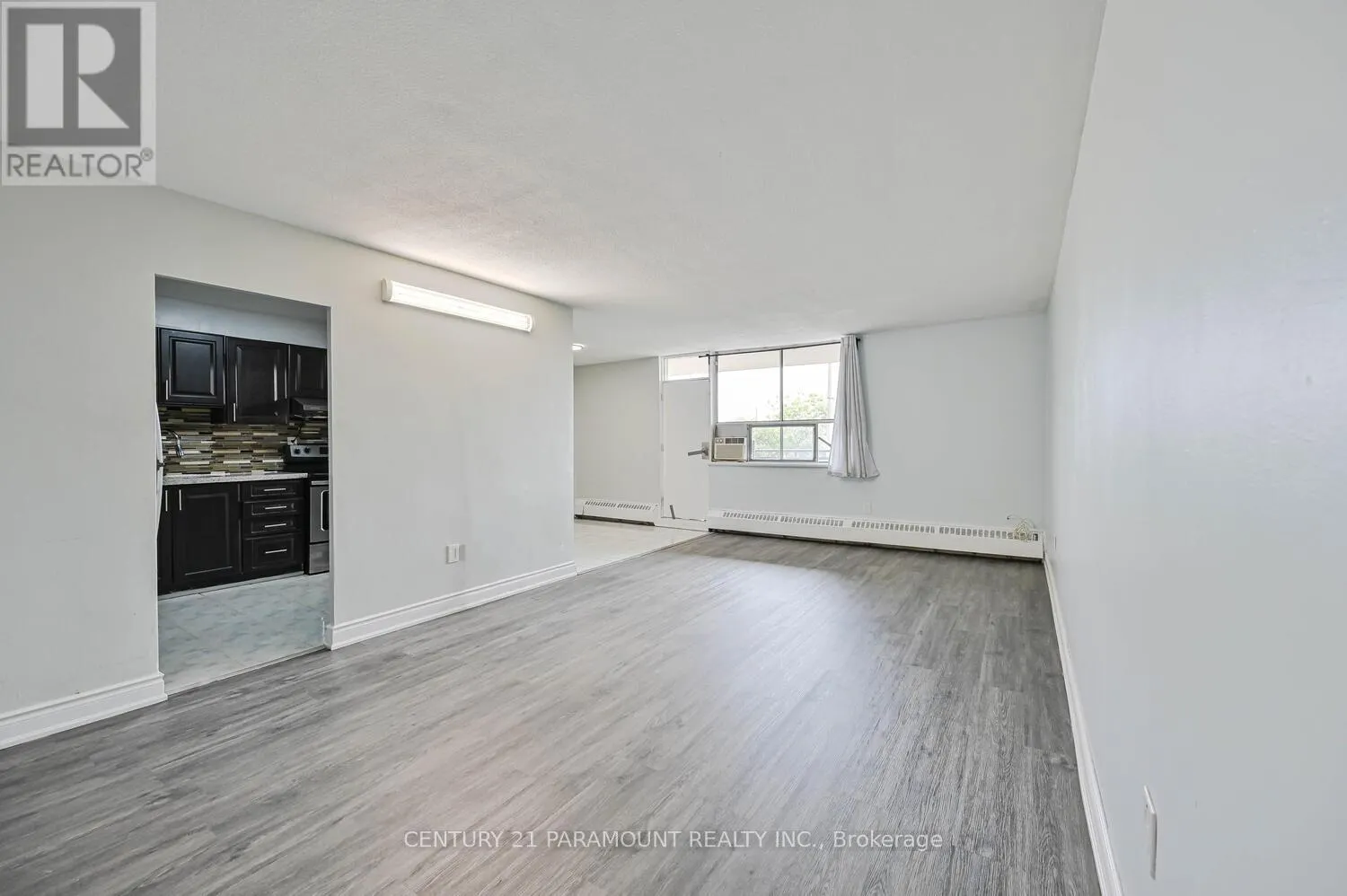 207 - 60 STEVENSON ROAD