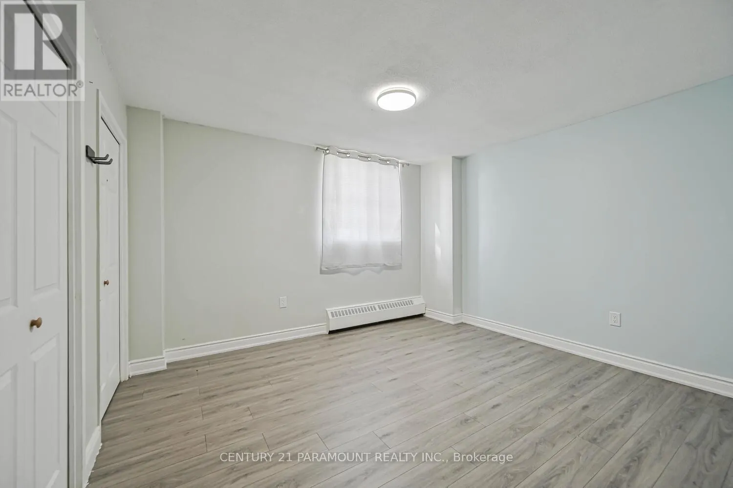 207 - 60 STEVENSON ROAD