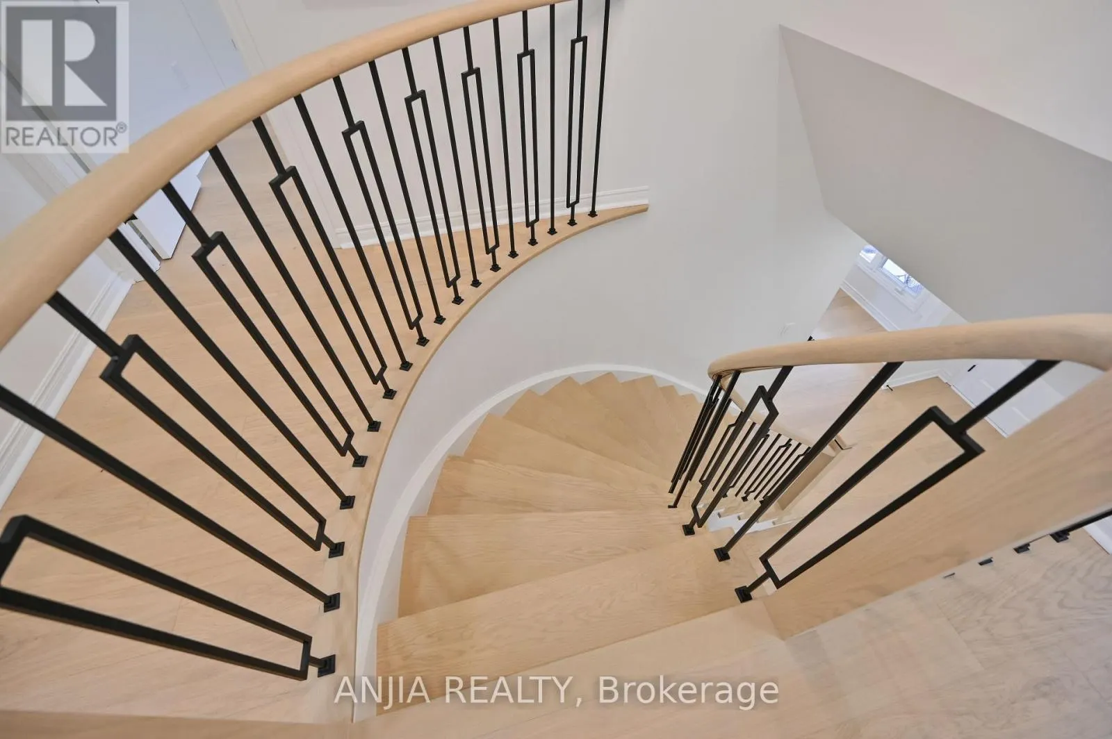 1339 WILLOWBANK TRAIL