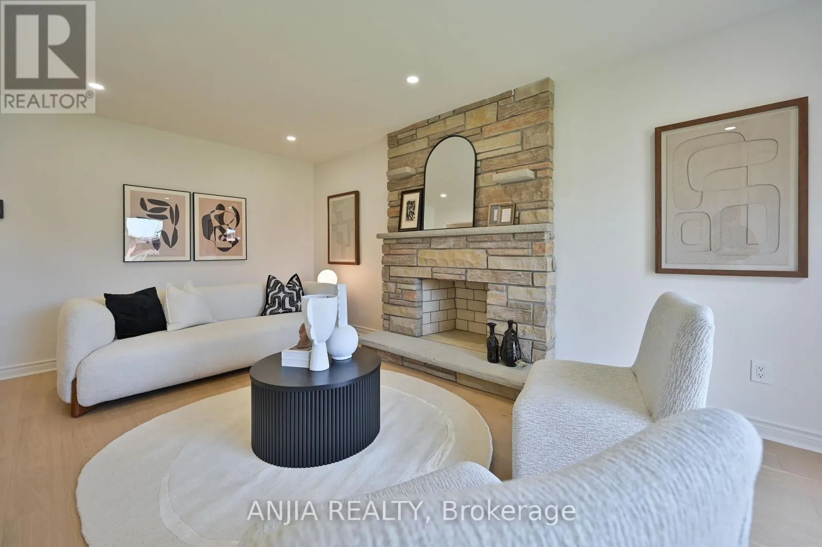 1339 WILLOWBANK TRAIL