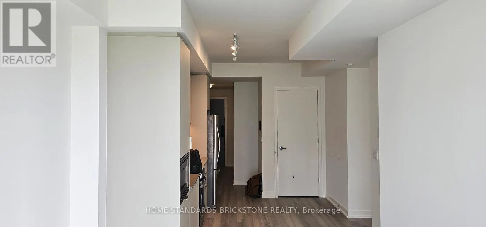 304 - 3079 TRAFALGAR ROAD