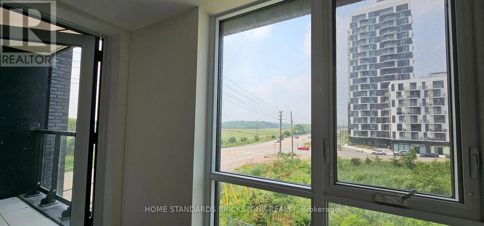 304 - 3079 TRAFALGAR ROAD