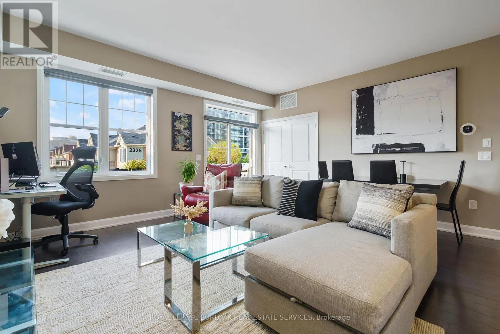 306 - 272 GEORGIAN DRIVE