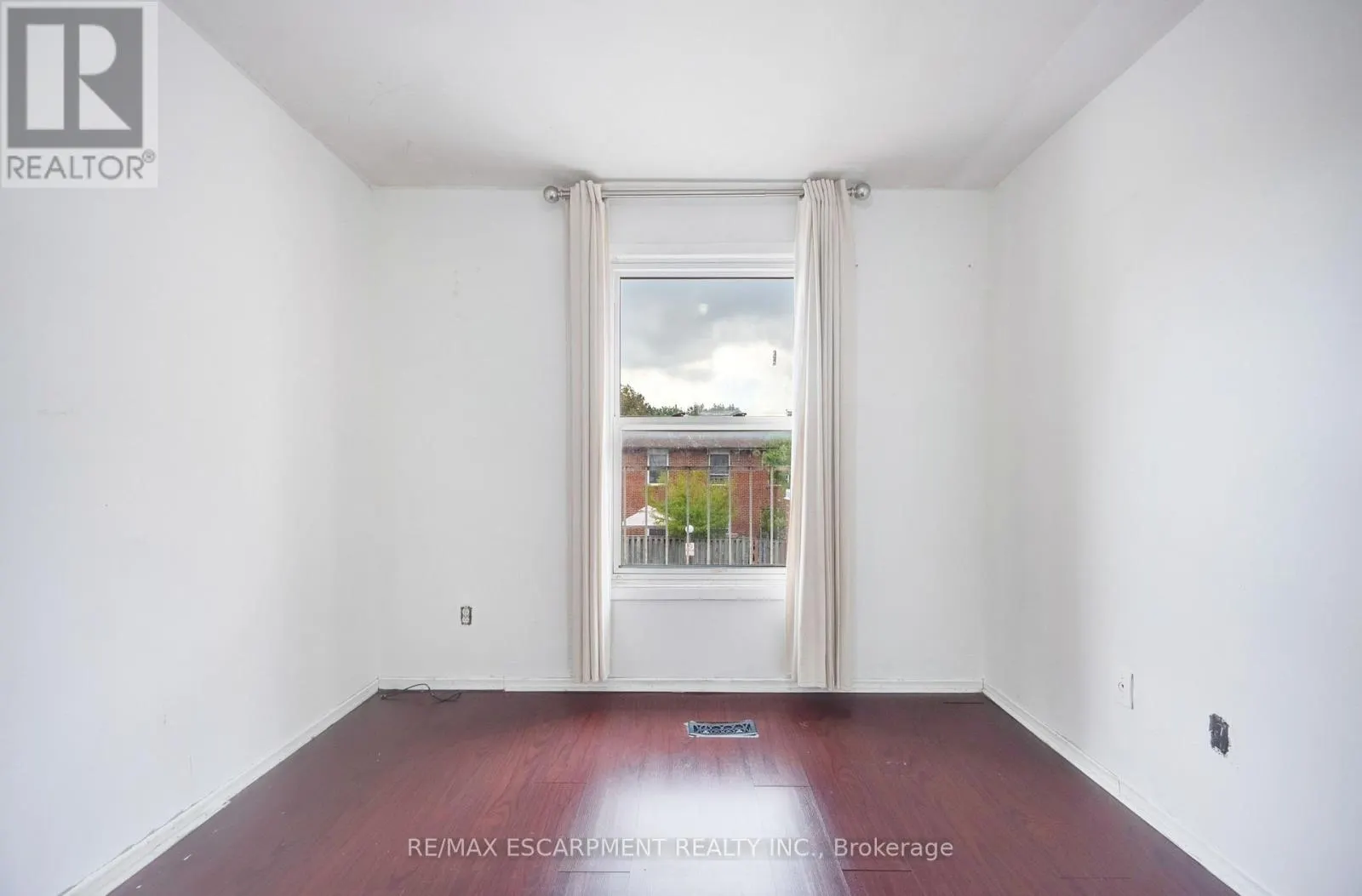 31 - 3430 BRANDON GATE DRIVE