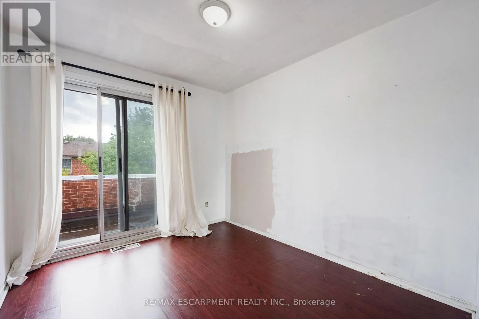 31 - 3430 BRANDON GATE DRIVE