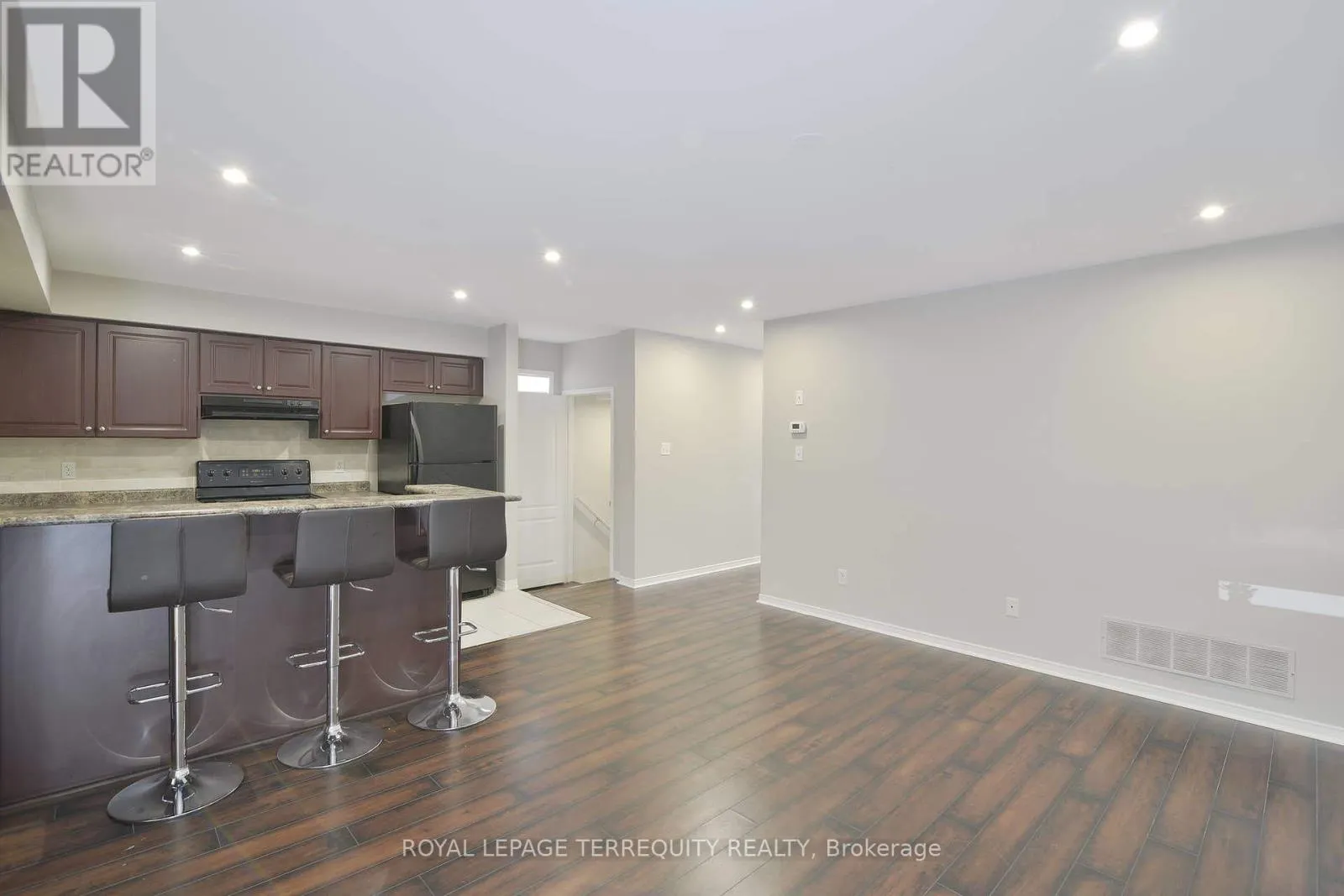 56 - 1489 HERITAGE WAY