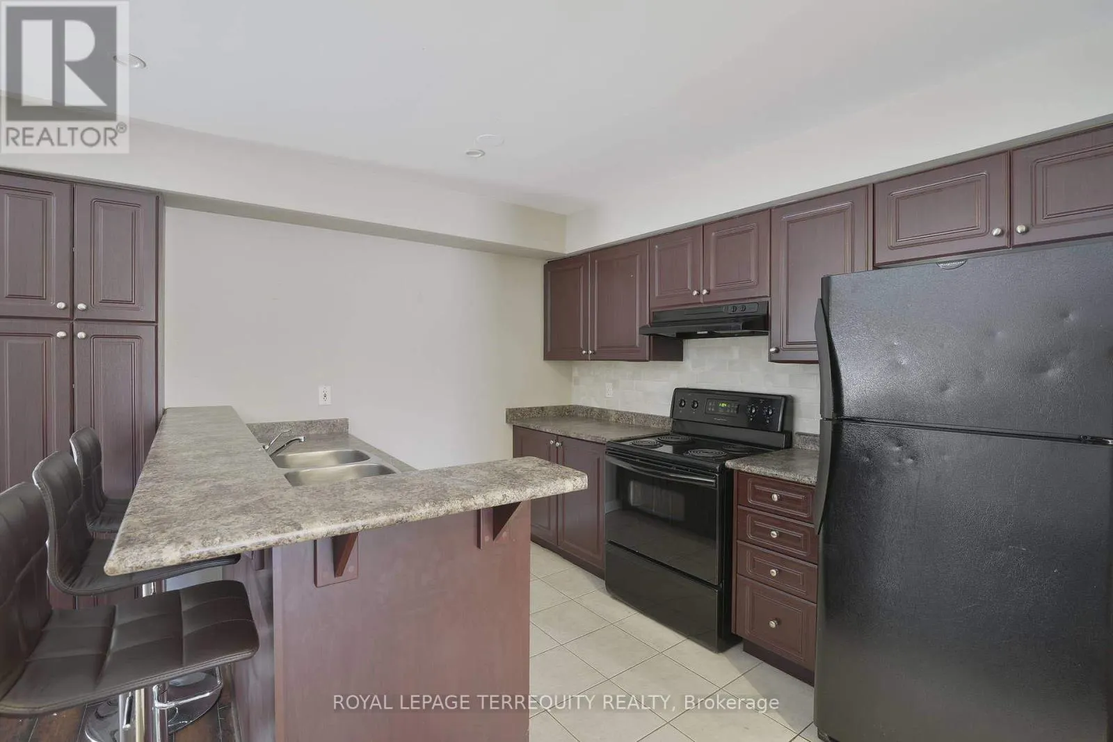 56 - 1489 HERITAGE WAY