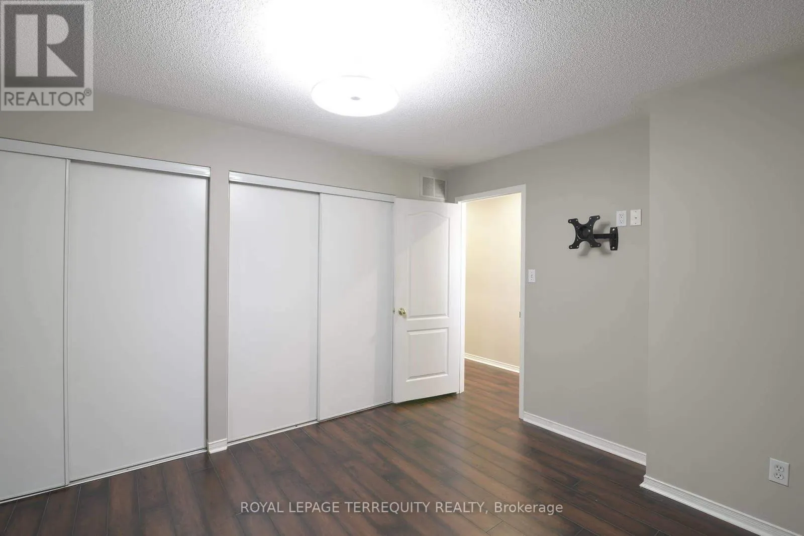 56 - 1489 HERITAGE WAY