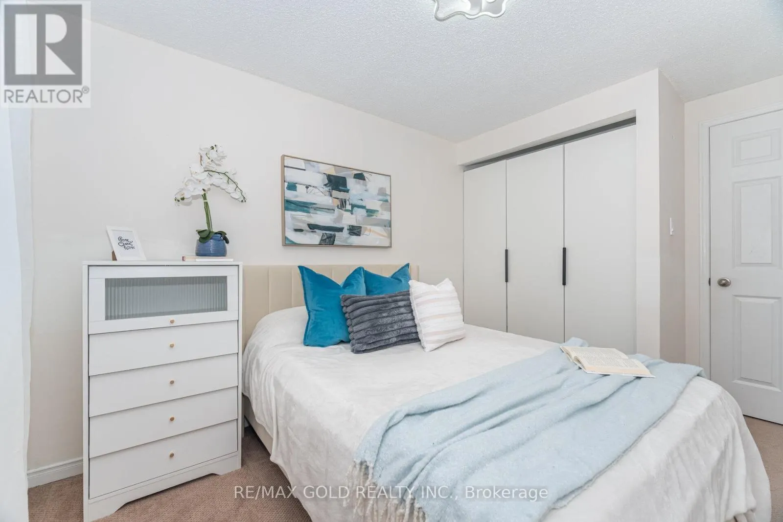 26 FLEMINGTON DRIVE