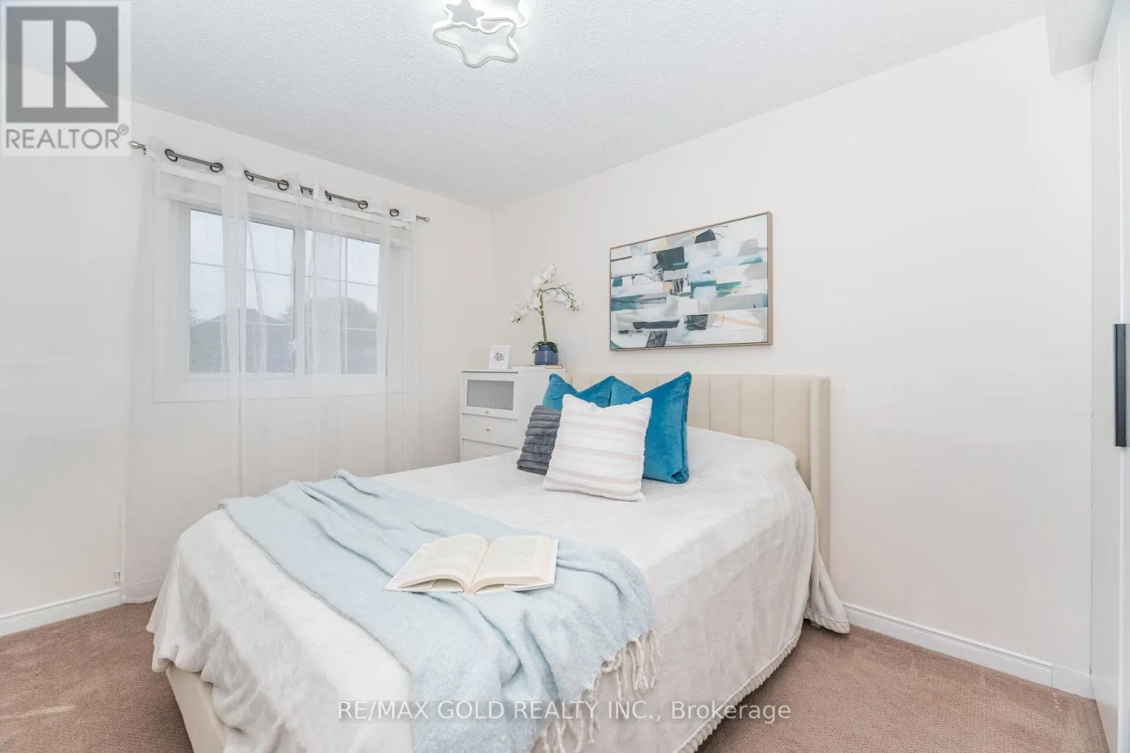 26 FLEMINGTON DRIVE